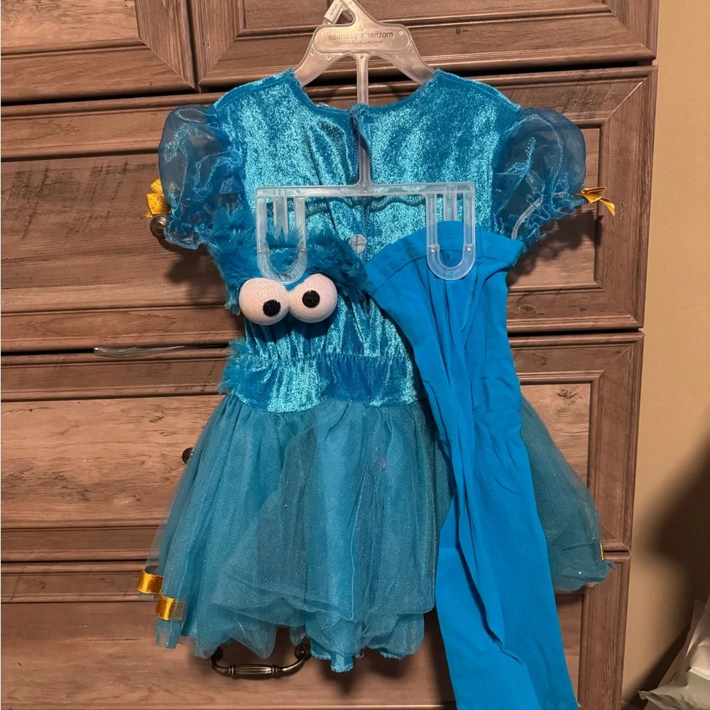 Disguise sparkly blue